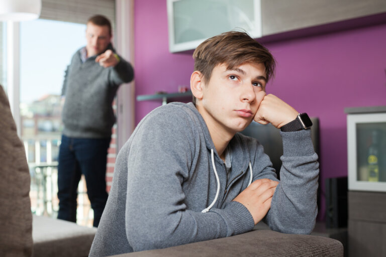 11 actitudes que debes evitar con tu hijo adolescente