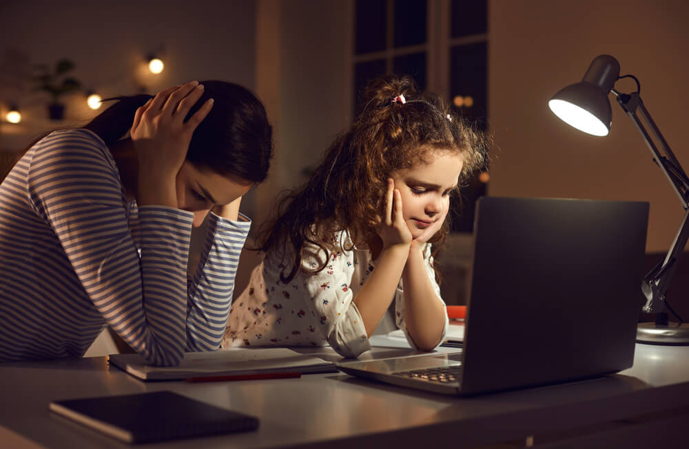 Si tu hijo comete errores, enfócate en ayudar a solucionarlos, no te ancles a lo ocurrido