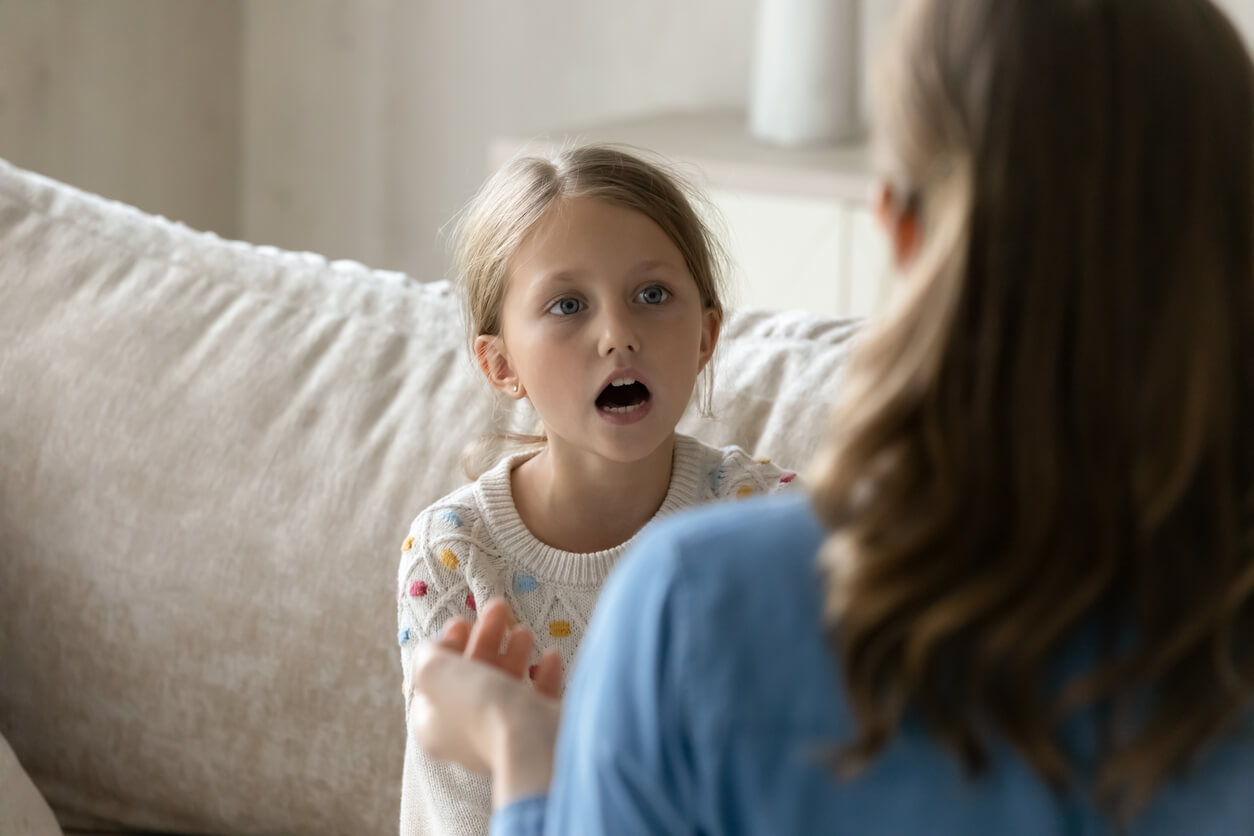 A mi hijo no se le entiende cuando habla: ¿por qué?