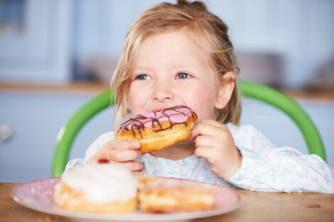 ¿Cómo reducir el consumo de azúcar en la dieta de los niños?