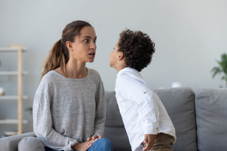 5 estrategias para cuando tu hijo te desafía