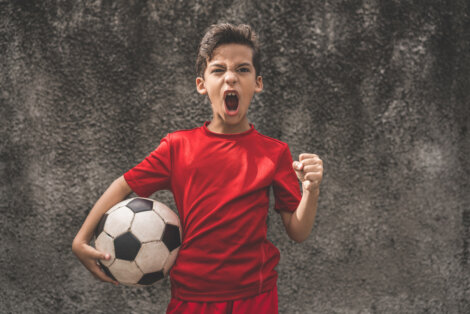 Deportes competitivos: cómo enseñar a jugar a los niños sin agresividad