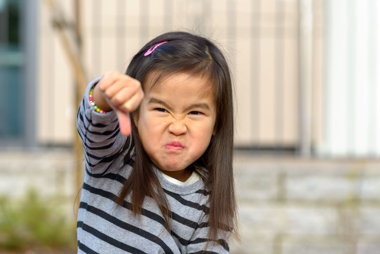 Mal humor en niños pequeños: por qué ocurre y qué hacer