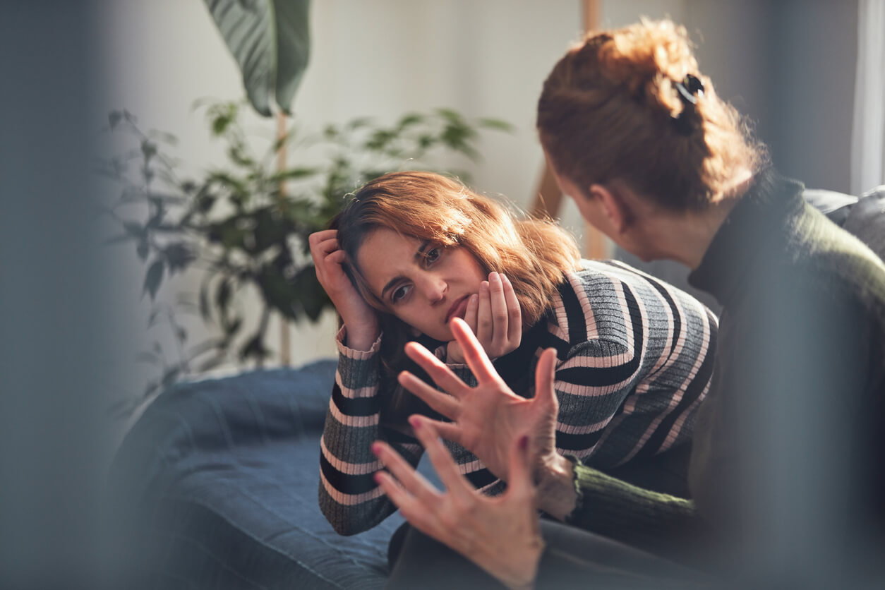 El amor en la crianza de adolescentes conflictivos - Eres Mamá