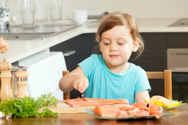 6 grasas alimenticias que aumentan el rendimiento escolar en los niños