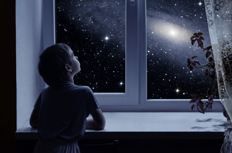 Ensoñación excesiva en niños: ¿qué es y cuáles son sus riesgos?