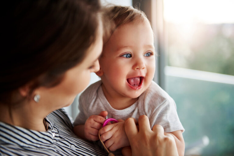 El desarrollo social en bebés y niños: así socializan según su edad