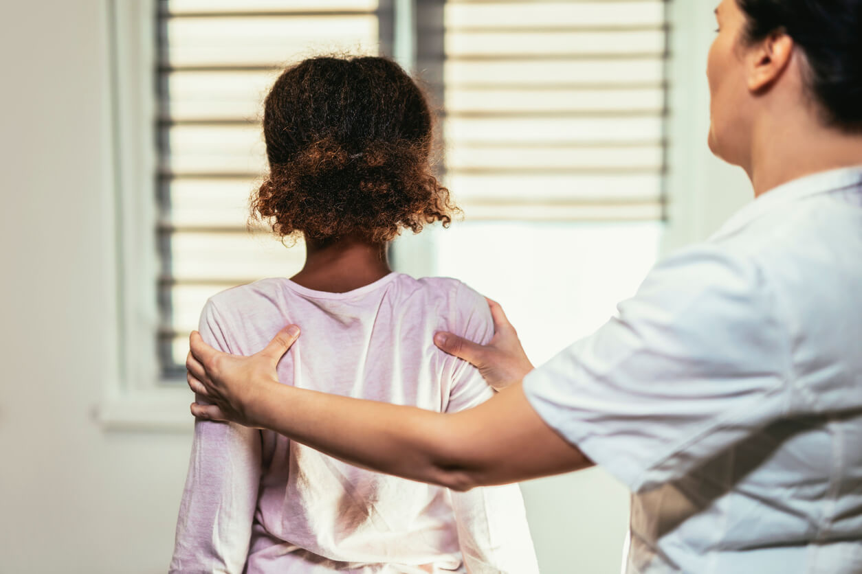 Ejercicios y estiramientos para escoliosis en niños