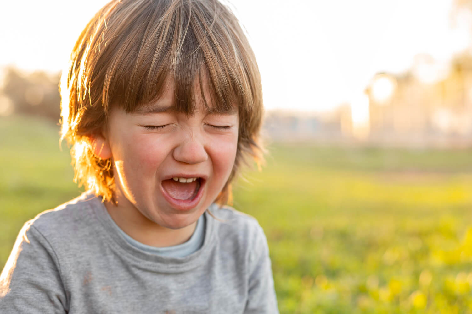 ¿Qué hago si mi hijo se cortó el frenillo labial?