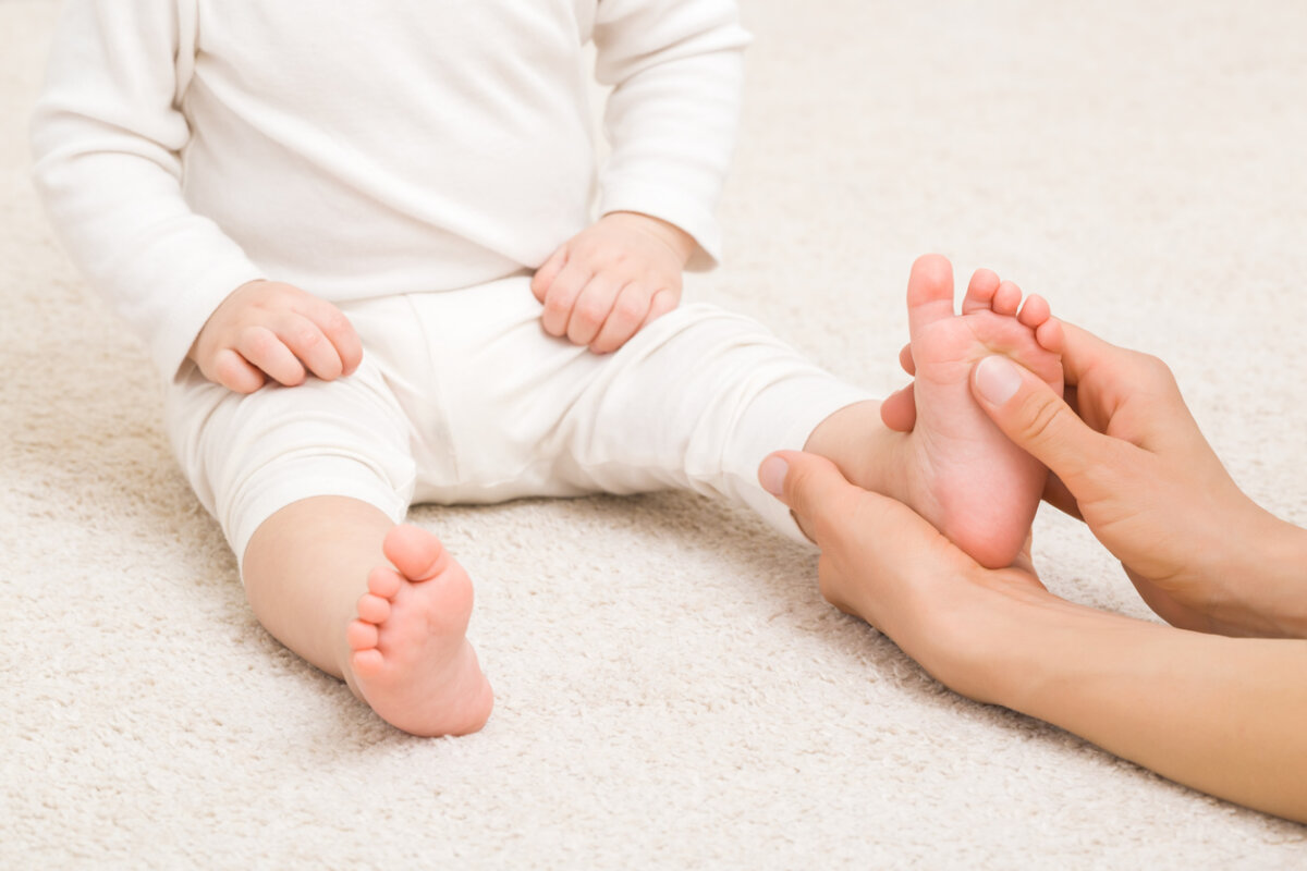 ¿Cómo cuidar los dedos de manos y pies de bebés?