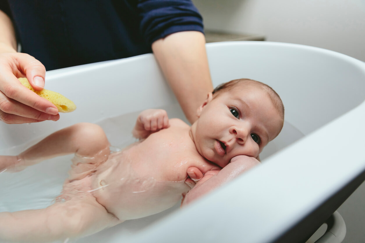 ¿Cómo limpiar la zona íntima de tu bebé?