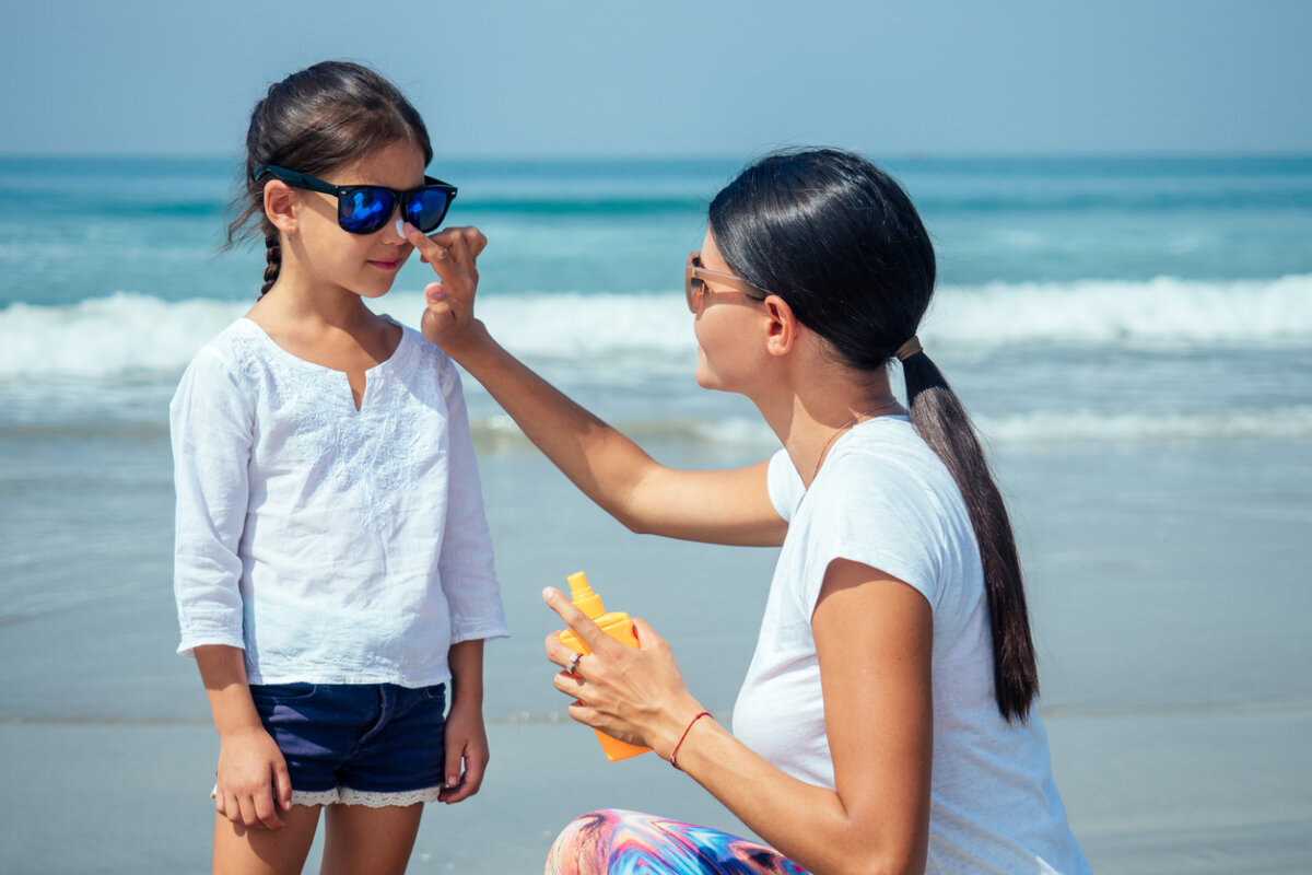 Diferencias importantes entre bloqueador solar para niños y adultos