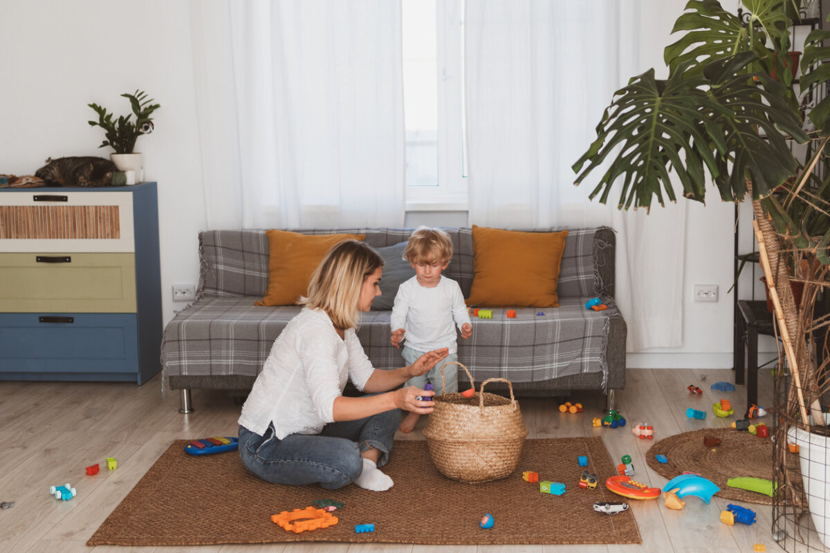 Recojan 7 consejos para enseñar a los niños a recoger sus juguetes