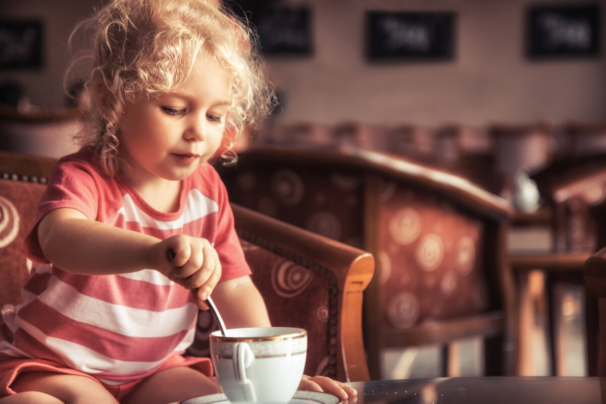 ¿Los niños pueden tomar té? Esto es todo lo que debes saber