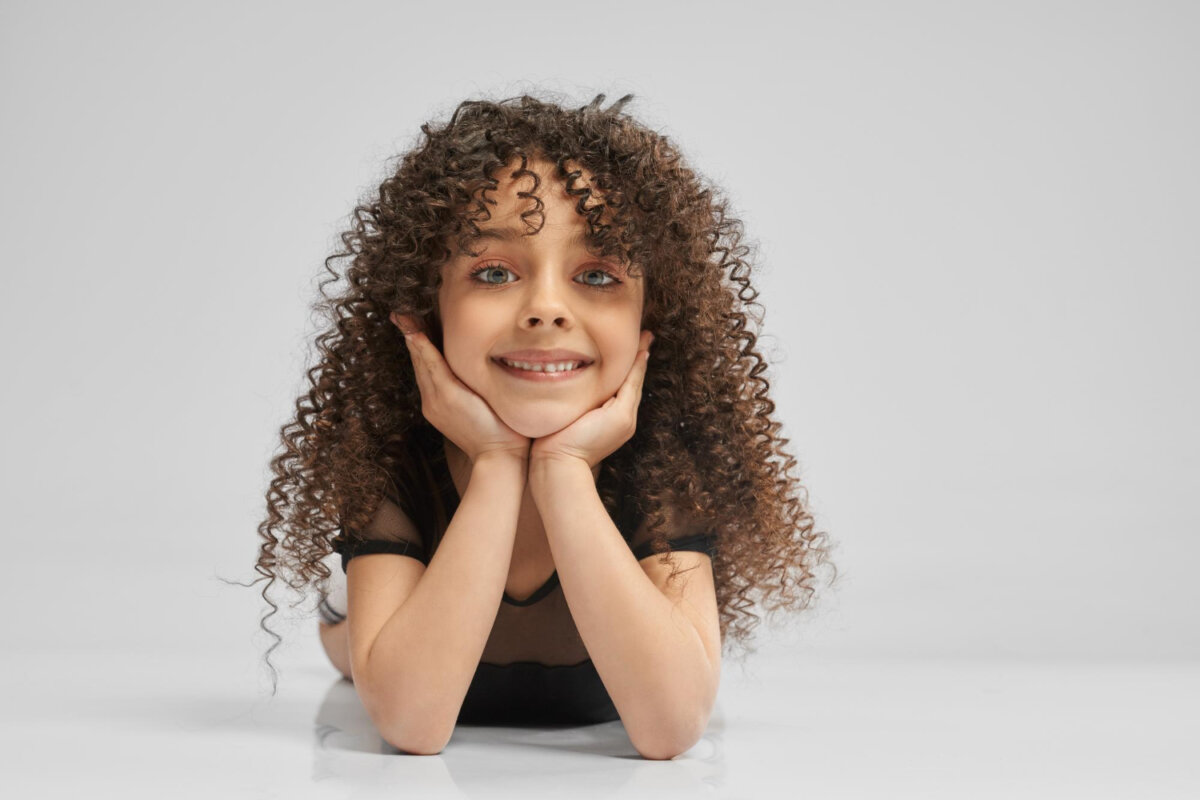 ¿Cómo cuidar el cabello rizado de los niños?