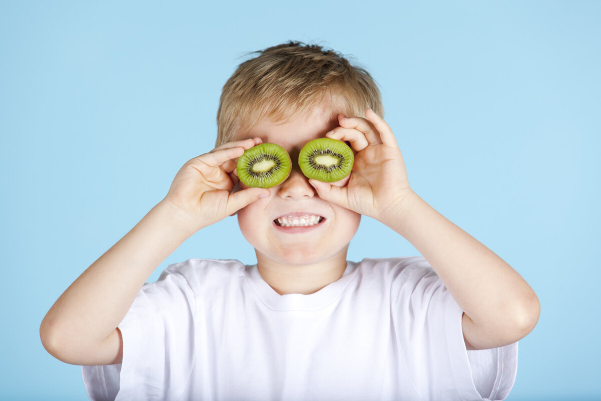 Beneficios del kiwi: una fruta nutritiva para los niños