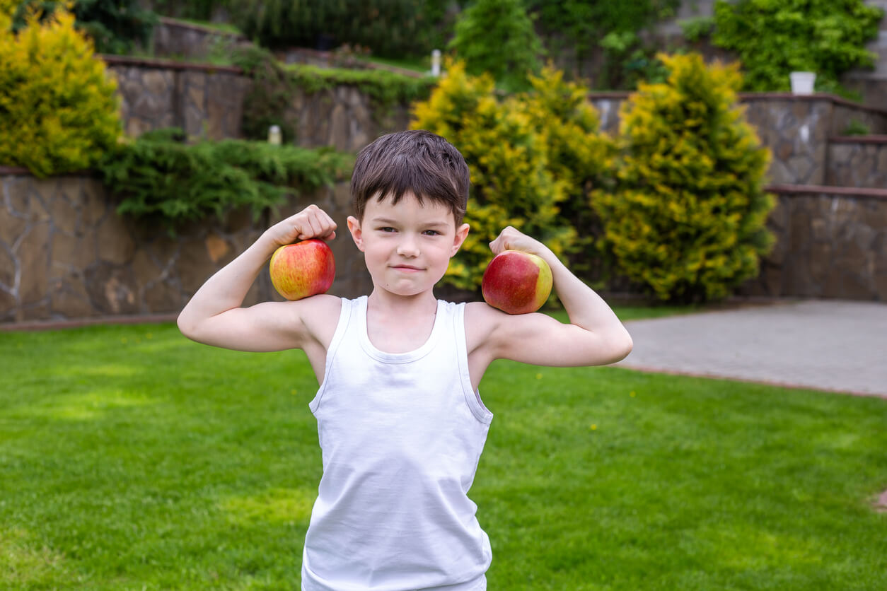 Alimentos clave para estimular el crecimiento de los niños