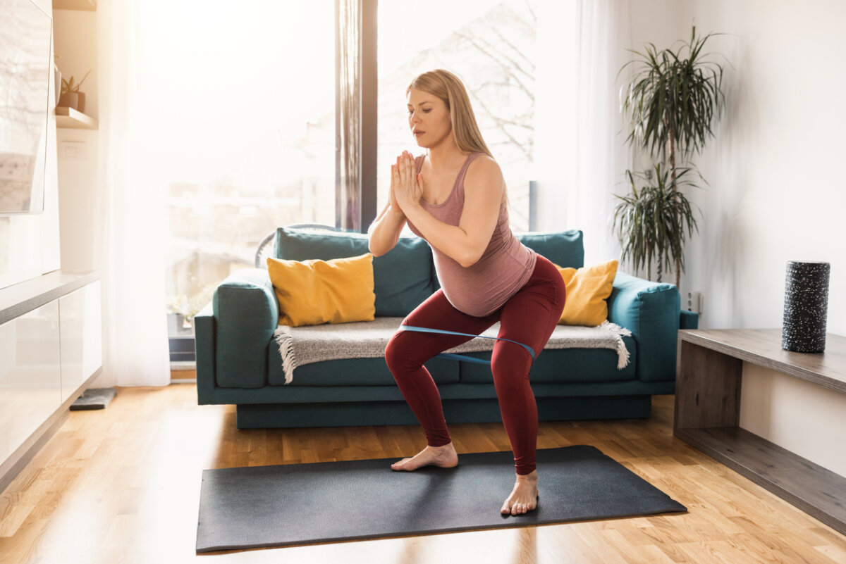 12 rutinas de ejercicio en casa ideales para embarazadas