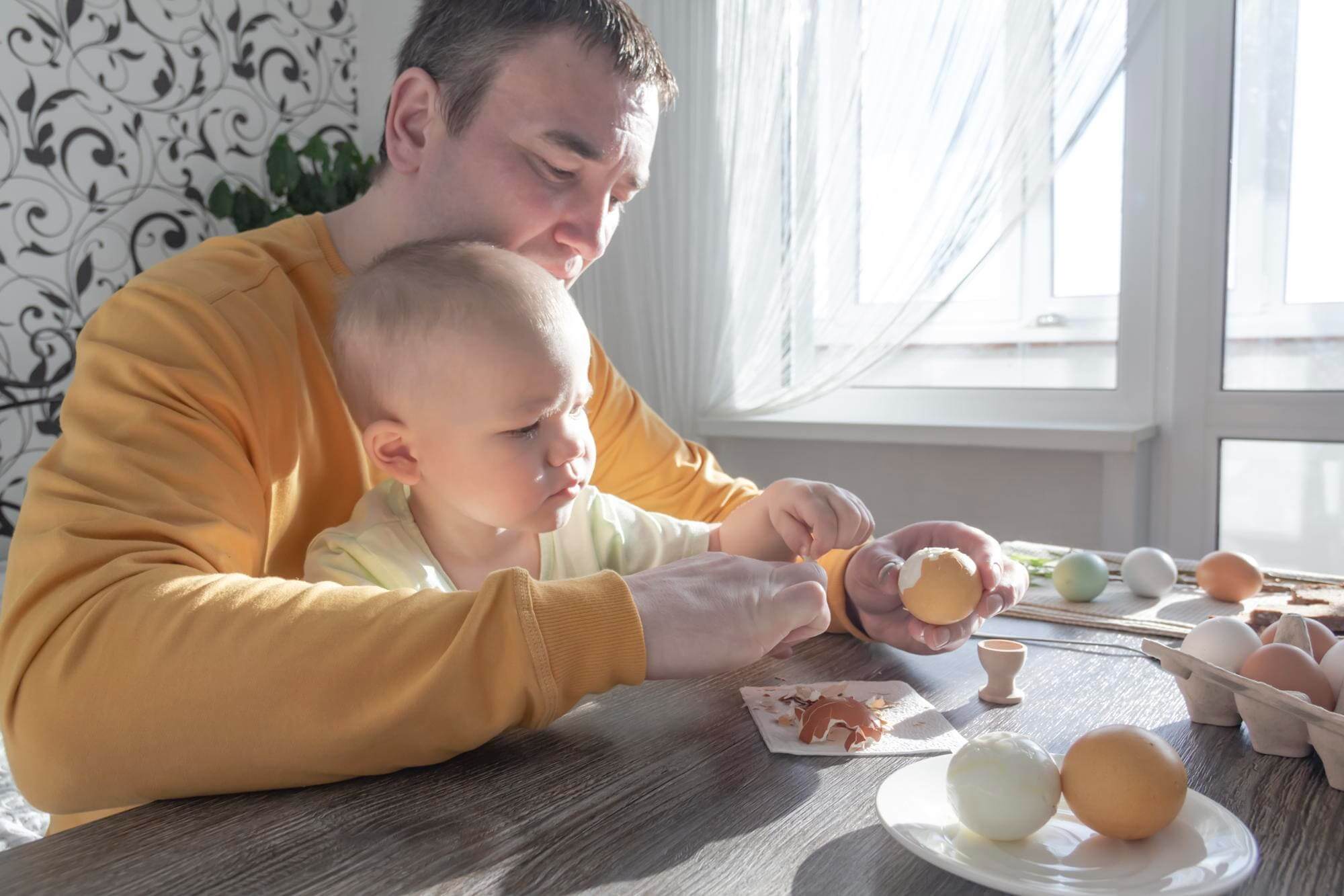 Cómo introducir huevos a un bebé