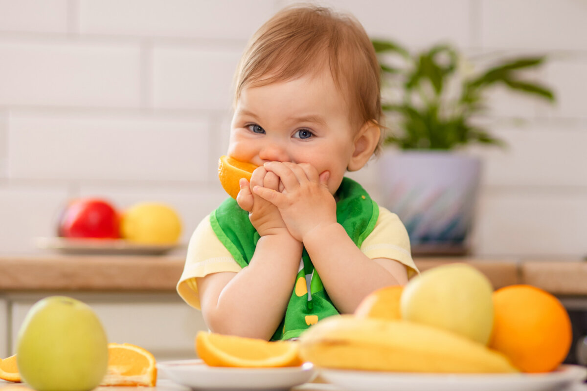 Desde qué edad pueden consumir frutas cítricas los bebés