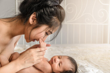 Shantala, el masaje terapéutico para los bebés