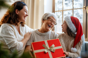 Los mejores regalos de cuidado personal para mamá en Navidad