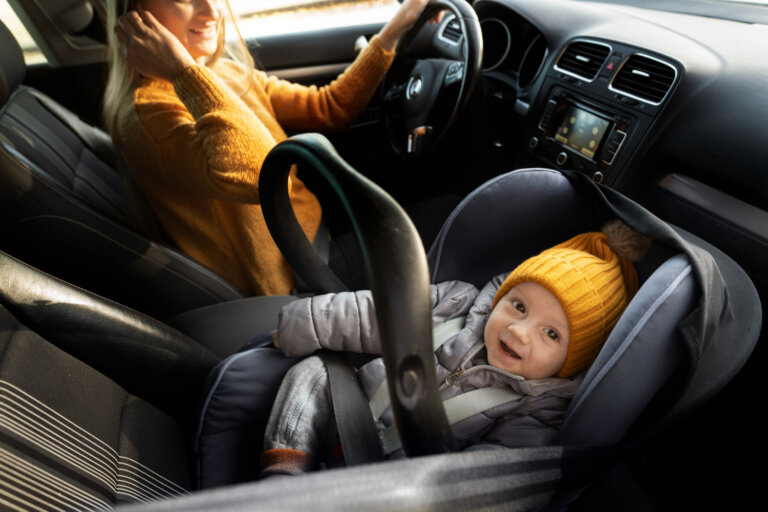 Sillas de coche a contramarcha: la forma más segura de viajar con tu hijo hasta los 6 años