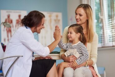 Seguro de salud para tu hijo: lo que toda mamá debe saber para elegir el más adecuado
